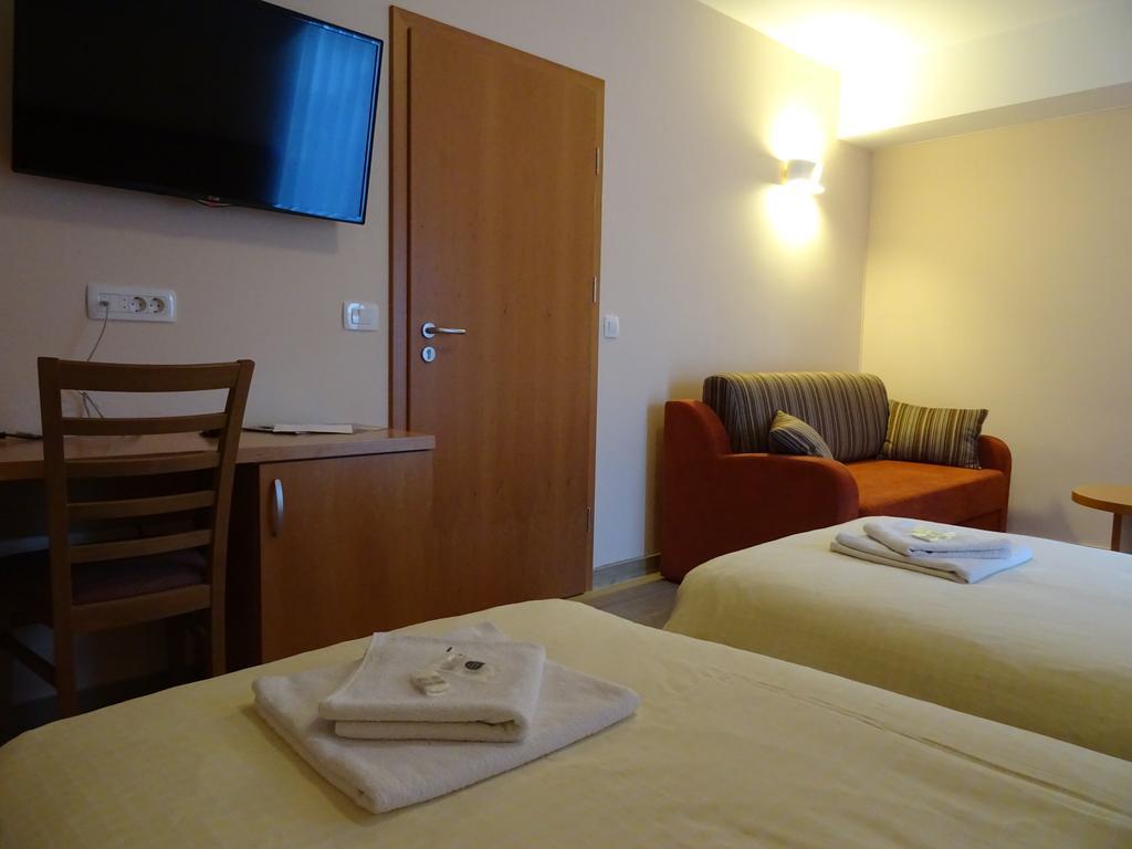 Hotel Vegov Hram Dol pri Ljubljani Экстерьер фото