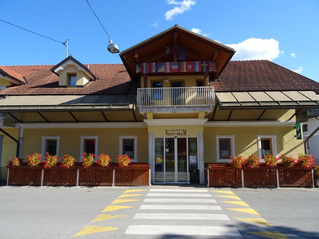 Hotel Vegov Hram Dol pri Ljubljani Экстерьер фото