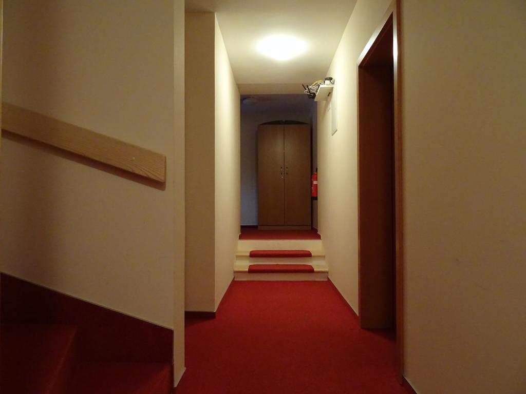 Hotel Vegov Hram Dol pri Ljubljani Экстерьер фото